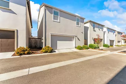2352 Bronze Star Way, Sacramento, CA 95818 - Photo 41