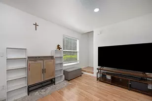 9101 Newhall Dr, Sacramento, CA 95826 - Photo 11