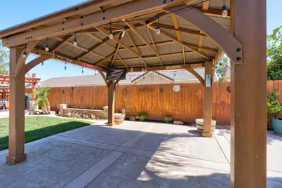 530 Castlerock Court, Los Banos, CA 93635 - Photo 9