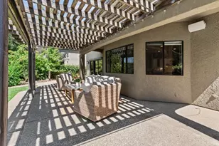 9201 Laguna Lake Way, Elk Grove, CA 95758 - Photo 67
