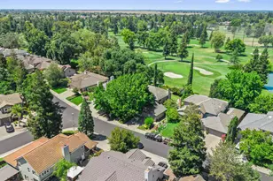 9201 Laguna Lake Way, Elk Grove, CA 95758 - Photo 7