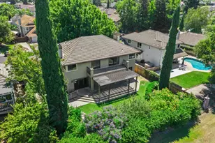 9201 Laguna Lake Way, Elk Grove, CA 95758 - Photo 3