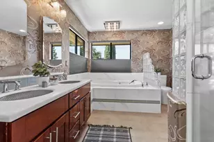 9201 Laguna Lake Way, Elk Grove, CA 95758 - Photo 61