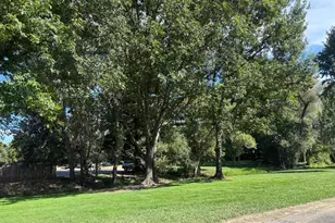 7821 Shimmer River Ln, Citrus Heights, CA 95610 - Photo 11