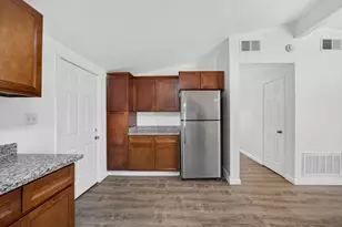 5744 39th St, Sacramento, CA 95824 - Photo 9