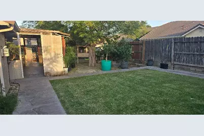 1431 Cardinal Street, Los Banos, CA 93635 - Photo 23