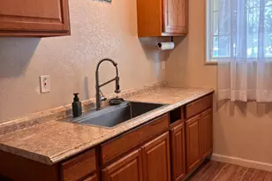 16194 Noel Ln, Lathrop, CA 95330 - Photo 9