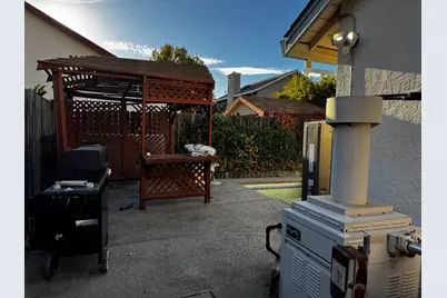8928 Hollowstone Way, Sacramento, CA 95828 - Photo 3