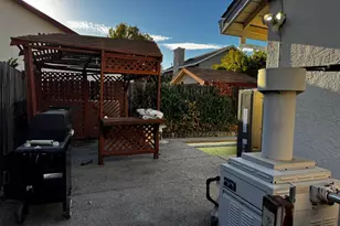 8928 Hollowstone Way, Sacramento, CA 95828 - Photo 3