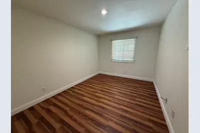 1068 Sandra Street, Los Banos, CA 93635 - Photo 13