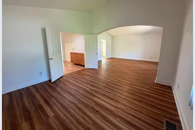 1068 Sandra Street, Los Banos, CA 93635 - Photo 19