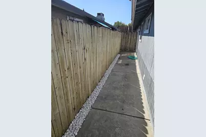 9525 Kelley Drive, Stockton, CA 95209 - Photo 27