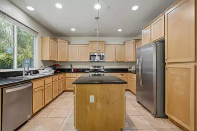 13715 Bloom Way, Lathrop, CA 95330 - Photo 7
