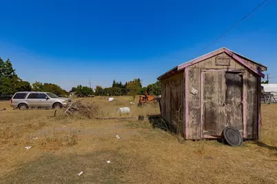 7810 Elsie Avenue, Sacramento, CA 95828 - Photo 21