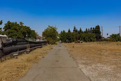 7810 Elsie Avenue, Sacramento, CA 95828 - Photo 63