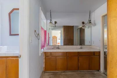 7810 Elsie Avenue, Sacramento, CA 95828 - Photo 37