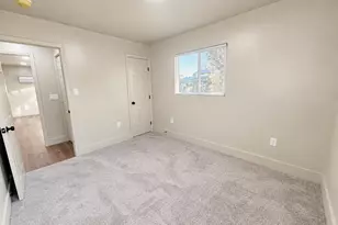 130 N Grape St, Visalia, CA 93291 - Photo 21