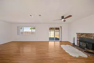 4801 Willowbrook Dr, Sacramento, CA 95842 - Photo 23