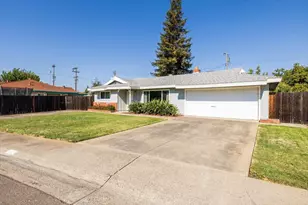 10807 Berwick Way, Rancho Cordova, CA 95670 - Photo 3