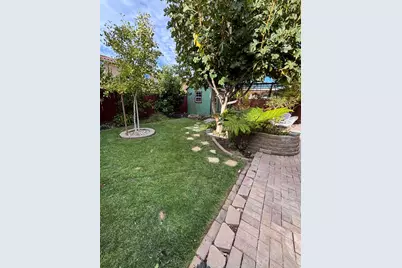 8121 Genex Way, Elk Grove, CA 95757 - Photo 37