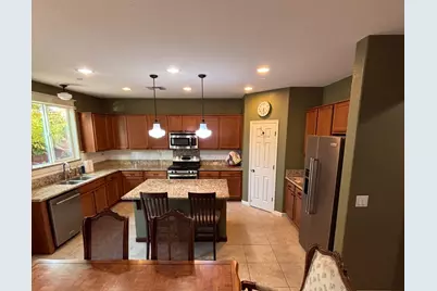 8121 Genex Way, Elk Grove, CA 95757 - Photo 15