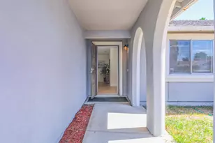 8347 Lancraft Dr, Sacramento, CA 95823 - Photo 5