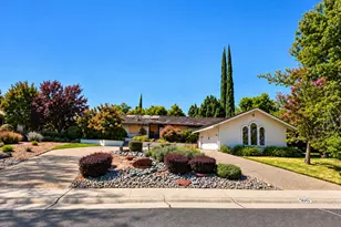 5043 Primrose Dr, Fair Oaks, CA 95628 - Photo 3