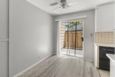 8208 Center Parkway #18, Sacramento, CA 95823 - Photo 9