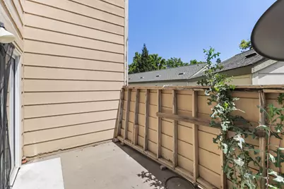 8208 Center Parkway #18, Sacramento, CA 95823 - Photo 27