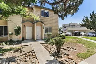 8208 Center Pkwy, Sacramento, CA 95823 - Photo 3