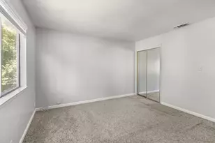 8208 Center Pkwy, Sacramento, CA 95823 - Photo 23