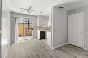 8208 Center Pkwy, Sacramento, CA 95823 - Photo 11