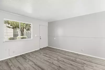 8208 Center Parkway #18, Sacramento, CA 95823 - Photo 5