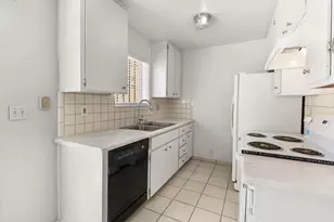 8208 Center Pkwy, Sacramento, CA 95823 - Photo 15