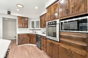 2283 Glen Ellen Cir, Sacramento, CA 95822 - Photo 5
