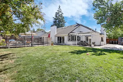 2655 Meadow Lake Drive, Stockton, CA 95207 - Photo 37