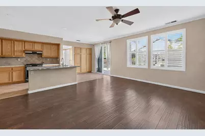 3201 Claudine Court, Elk Grove, CA 95757 - Photo 9