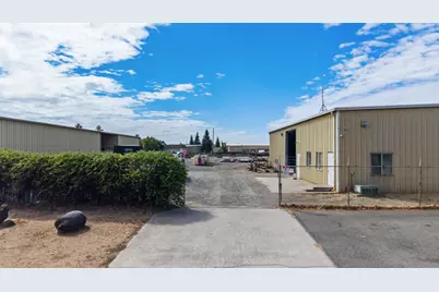 533 Hi Tech Parkway, Oakdale, CA 95361 - Photo 9