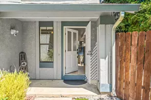 1511 Newborough Dr, Sacramento, CA 95833 - Photo 9