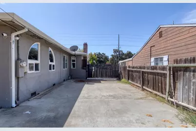 1415 W Hammer Lane, Stockton, CA 95209 - Photo 13
