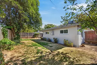 4810 Cabrillo Way, Sacramento, CA 95820 - Photo 31