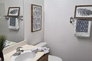 8453 Camino Vista Way, Elk Grove, CA 95624 - Photo 5
