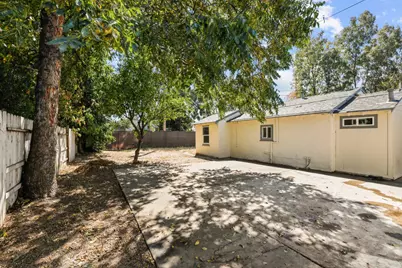 3418 20th Avenue, Sacramento, CA 95820 - Photo 29