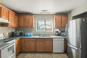 1329 Irwin Ave, Escalon, CA 95320 - Photo 7