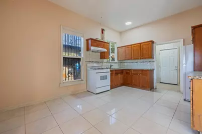 1211 E Main Street, Stockton, CA 95205 - Photo 13