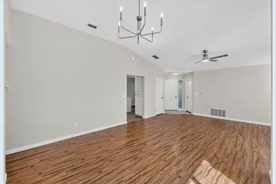 7740 Elmsmere Court, Elk Grove, CA 95758 - Photo 17