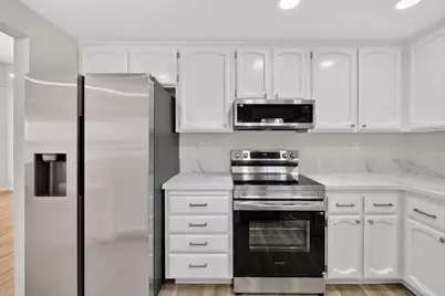 7740 Elmsmere Court, Elk Grove, CA 95758 - Photo 27