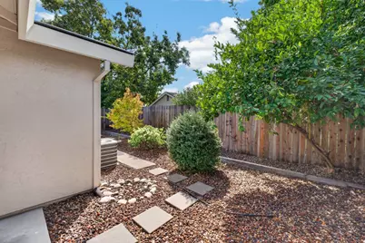 7740 Elmsmere Court, Elk Grove, CA 95758 - Photo 49