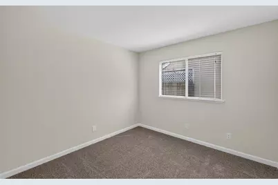 7740 Elmsmere Court, Elk Grove, CA 95758 - Photo 37