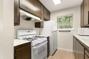 1724 Fremont Ct, Davis, CA 95618 - Photo 15